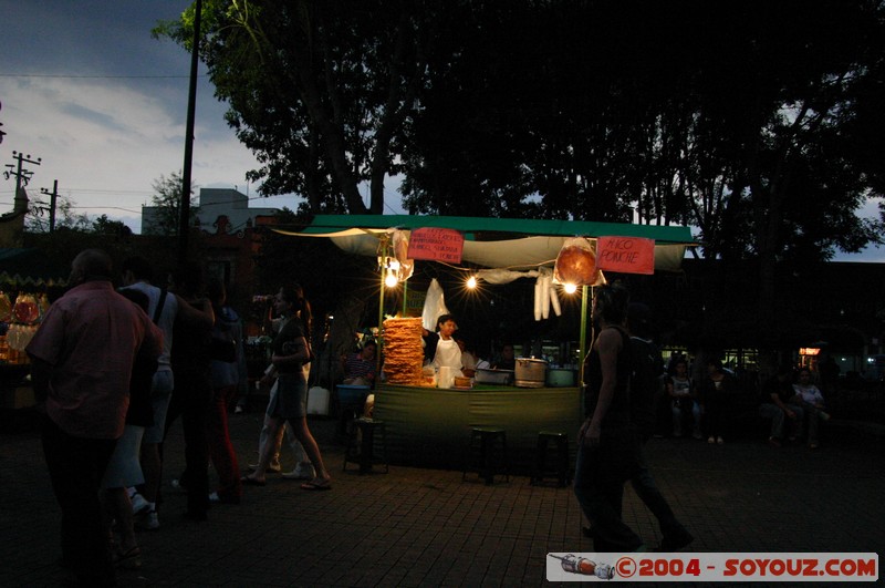 Plaza Hidalgo - chicharrones (peau de porc en beignet)
