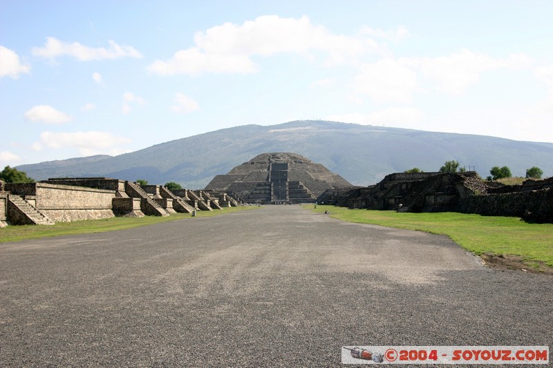 Teotihuacan - Piramide de la Luna
Mots-clés: Ruines patrimoine unesco