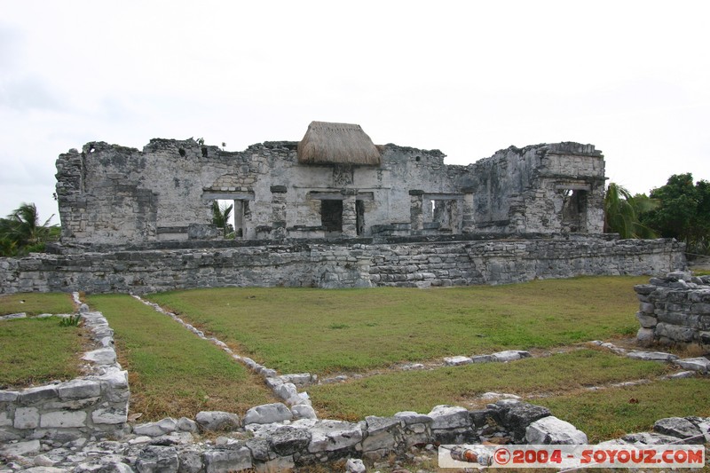 Tulum - Temple du Dieu descendant
Mots-clés: Ruines