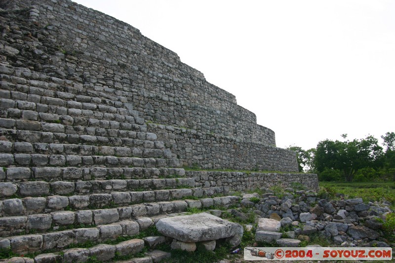 Piramide Kinich Kakmo
Mots-clés: Ruines Maya