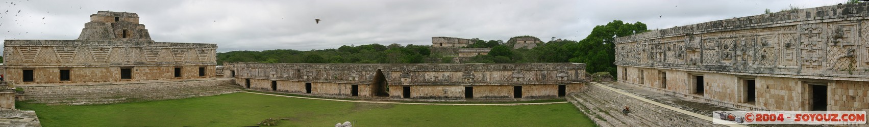 Uxmal - Cuadrangulo de las Monjas - vue panoramique
