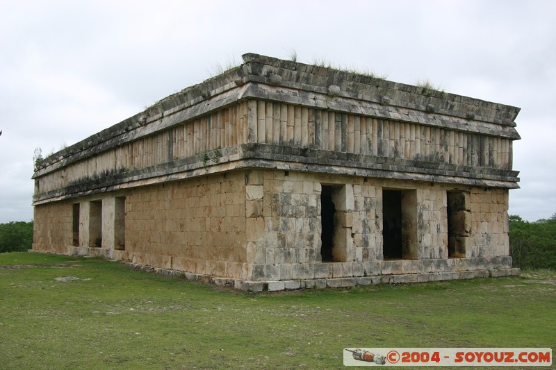 Uxmal - Casa de las Tortugas
Mots-clés: Ruines Maya patrimoine unesco