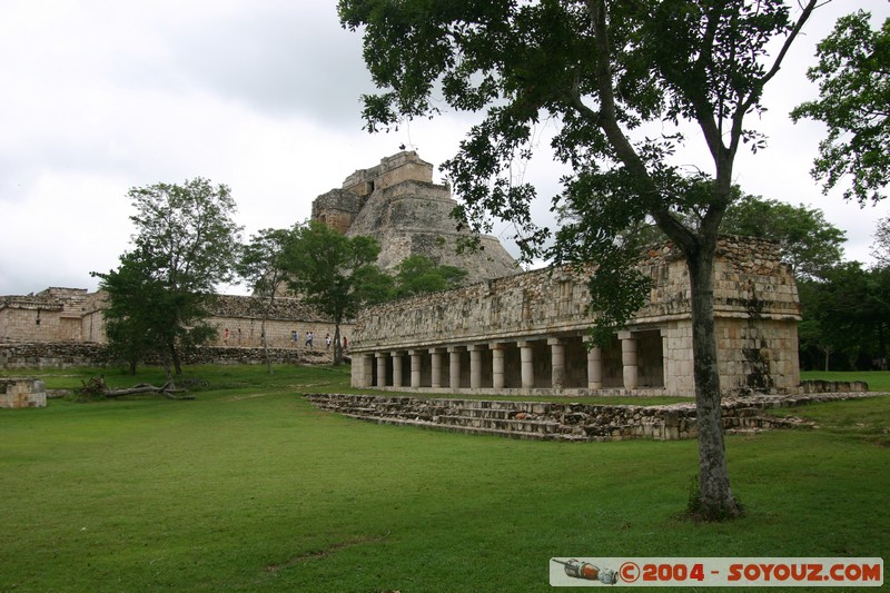 Uxmal - Piramide del Adivino
Mots-clés: Ruines Maya patrimoine unesco