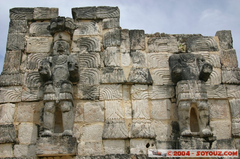 Kabah - Codz Poop (Palais des Masques)
Mots-clés: Ruines Maya