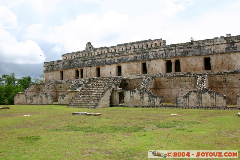 Kabah - Gran Palacio
Mots-clés: Ruines Maya