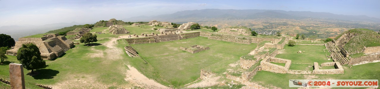 Monte Alban - Patio Hundido - panoramique
Mots-clés: Ruines patrimoine unesco