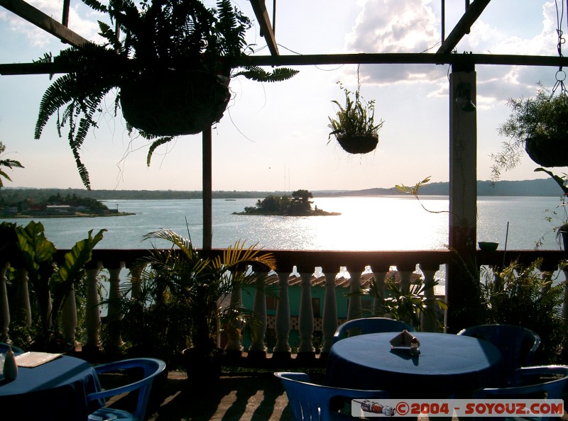 Vue sur le lac Peten Itza
Mots-clés: sunset, couch� de soleil