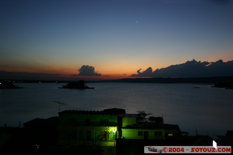 Sunset
Mots-clés: sunset, couch� de soleil