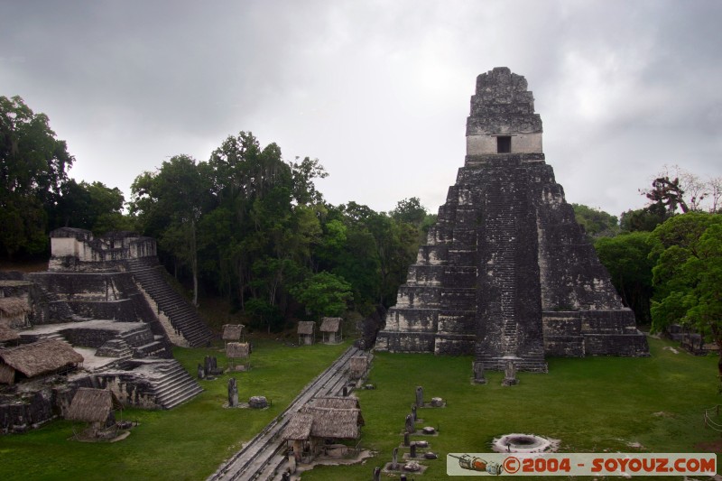 Plaza Mayor et temple du Grand Jaguar
