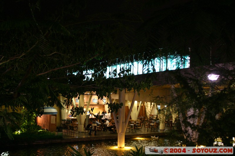 Guayaquil - Malecon 2000
Mots-clés: Ecuador Nuit