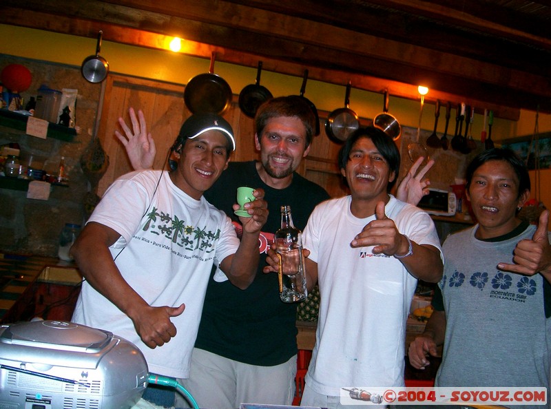 Montanita - Hostal Papaya Verde
Mots-clés: Ecuador Nuit Fete