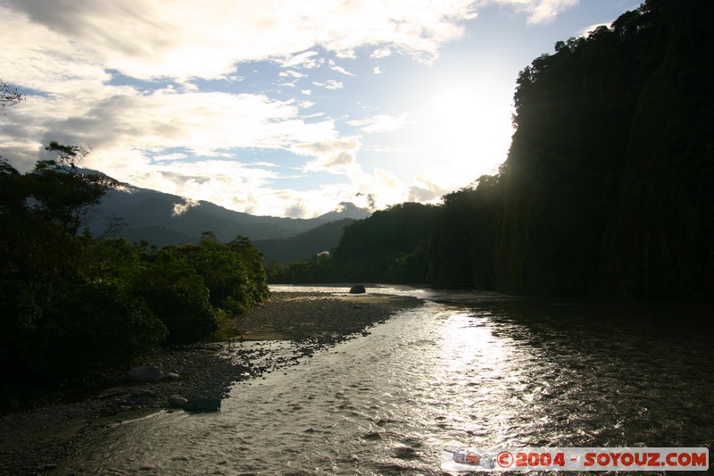 Jungle Trek - Rio Jatunyacu
Mots-clés: Ecuador Riviere