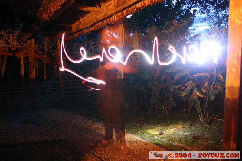 Jungle Trek - Light Writing
Mots-clés: Ecuador Nuit Insolite
