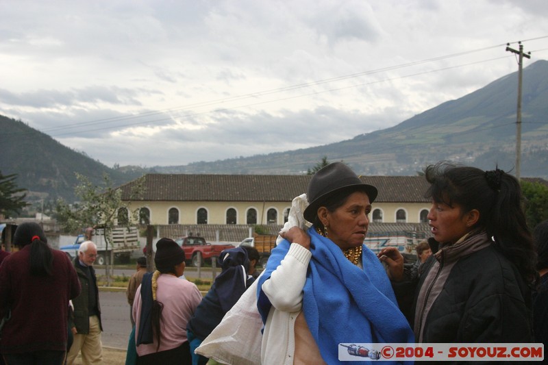 Otavalo - Marche aux bestiaux
Mots-clés: Ecuador Marche personnes