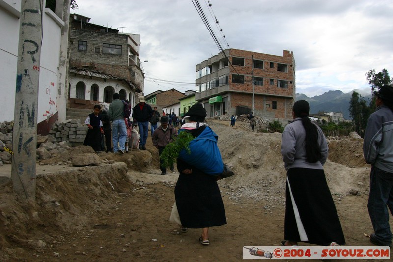 Otavalo - Marche aux bestiaux
Mots-clés: Ecuador Marche personnes
