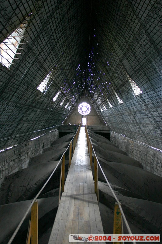 Quito - Basilica del Sagrado Voto Nacional
Mots-clés: Ecuador Eglise