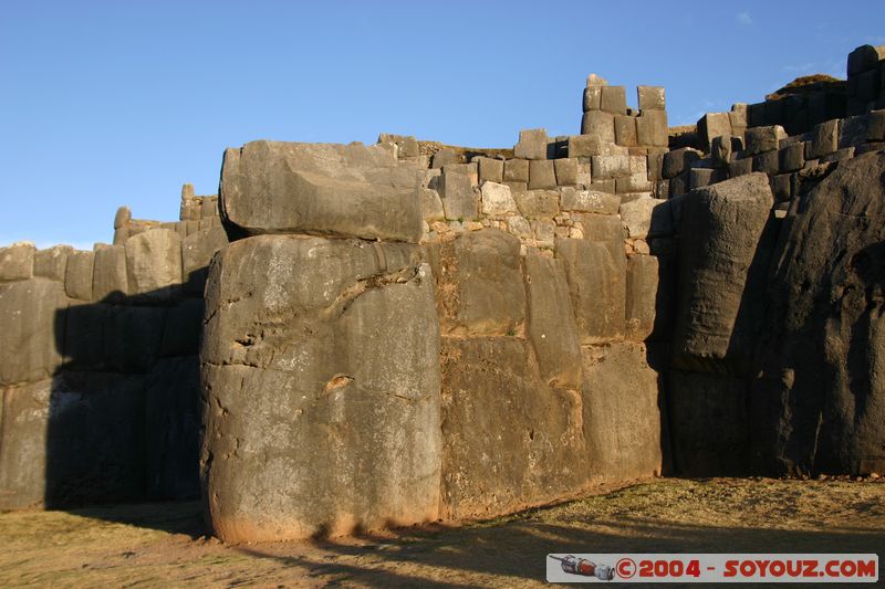 Sacsayhuaman
Mots-clés: peru Ruines Incas sunset
