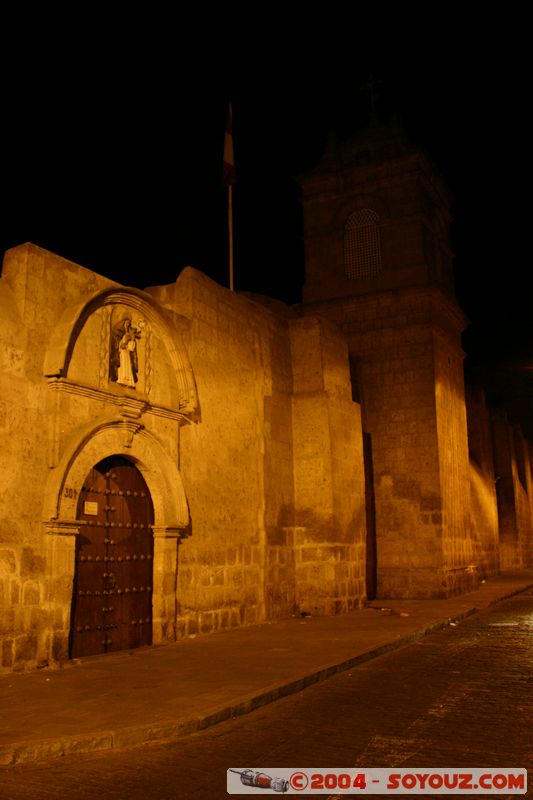 Arequipa - Iglesia de La Compania de Jesus
Mots-clés: peru Nuit Eglise