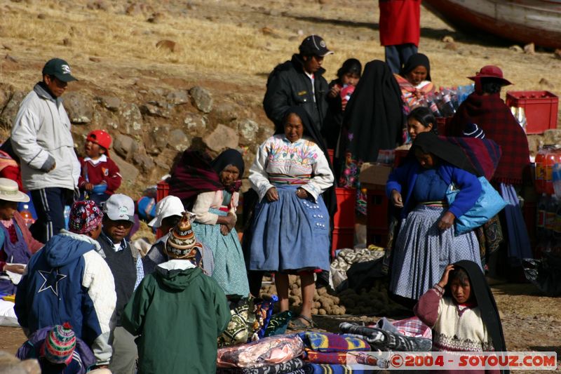 Lago Titicaca - Isla Amantani - Mercado
Mots-clés: peru Marche personnes Folklore