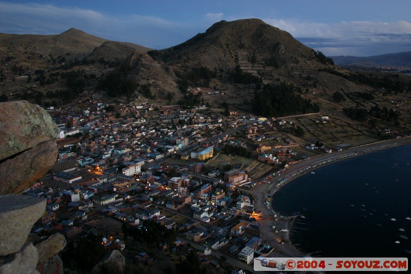 Vue sur Copacabana depuis Cerro Calvario
Mots-clés: sunset Nuit Lac