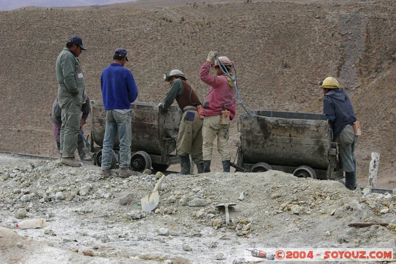 Cerro Rico - Mina Candelaria
Mots-clés: Mine Mineurs personnes