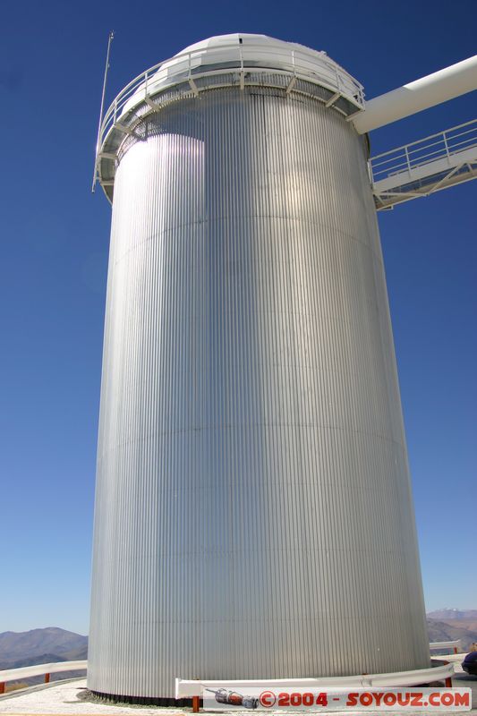 ESO - La Silla Observatory - CAT 1.4 m
Mots-clés: chile Astronomie observatoire