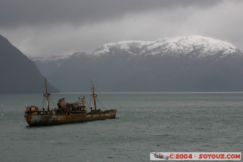 Canales Patagonicos - Epave
Mots-clés: chile bateau Ruines
