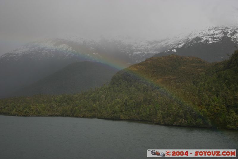 Canales Patagonicos - Arc en Ciel
Mots-clés: chile Arc-en-Ciel