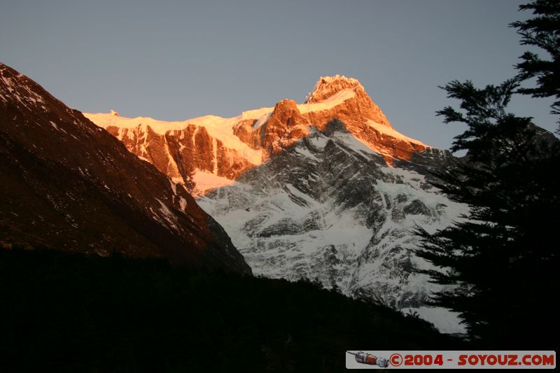 Parque Nacional Torres del Paine - Cerro Paine Grande
Mots-clés: chile Montagne Neige glacier sunset