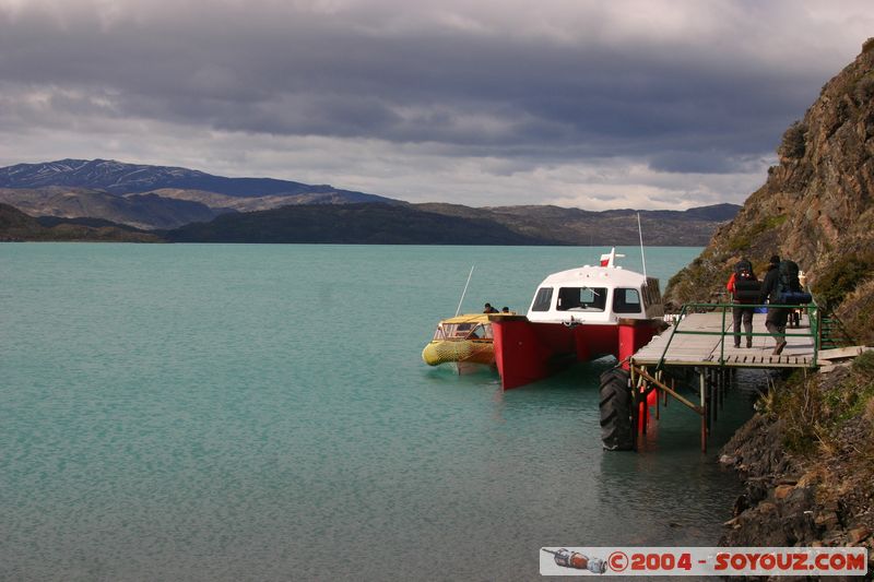 Parque Nacional Torres del Paine - Lago Pehoe
Mots-clés: chile Lac Montagne bateau