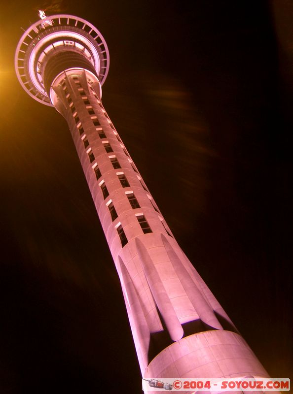 Auckland Sky Tower by night
Mots-clés: New Zealand North Island Auckland Sky Tower Nuit