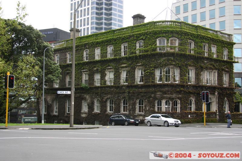 Auckland - Bowen Avenue
Mots-clés: New Zealand North Island coast to coast