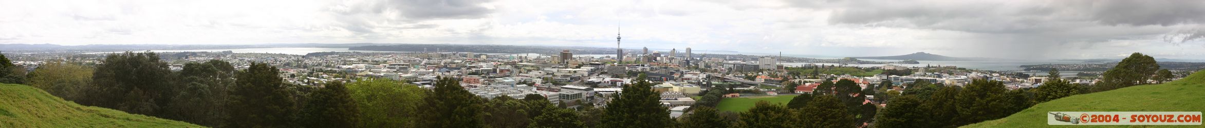 Auckland - Panorama from Mount Eden Domain
Mots-clés: New Zealand North Island coast to coast panorama