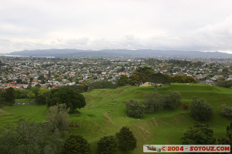 Auckland from One Tree Hill Domain
Mots-clés: New Zealand North Island coast to coast volcan