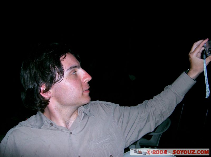 Auckland - Backpackers BBQ - Gavin
Mots-clés: New Zealand North Island backpackers Nuit