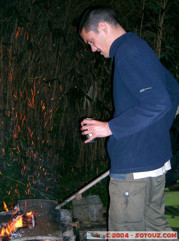 Auckland - Backpackers BBQ
Mots-clés: New Zealand North Island backpackers Nuit