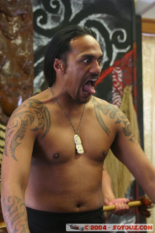 Whakarewarewa Village - Traditional Maori dances
Mots-clés: New Zealand North Island maori personnes