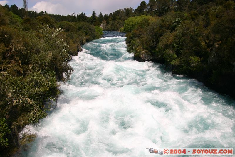 Taupo - Waikato River - Huka Falls
Mots-clés: New Zealand North Island Riviere cascade