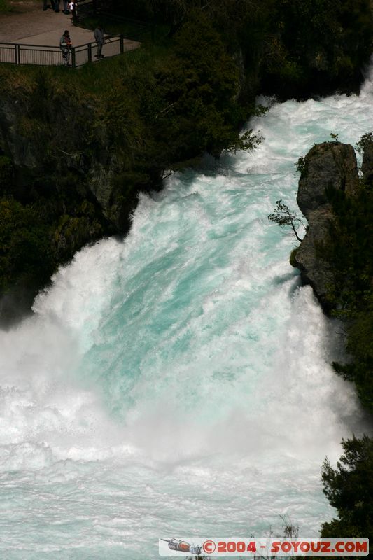 Taupo - Waikato River - Huka Falls
Mots-clés: New Zealand North Island Riviere cascade