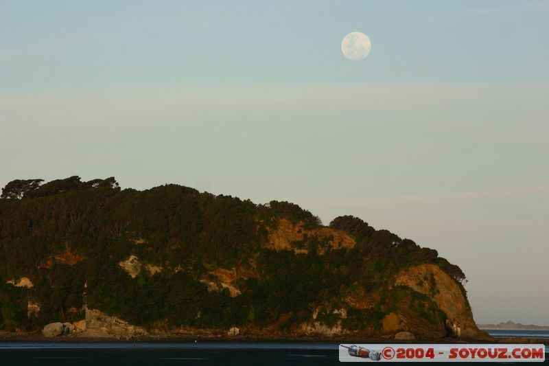 Farewell Spit - Moon set
Mots-clés: New Zealand South Island sunset Lune