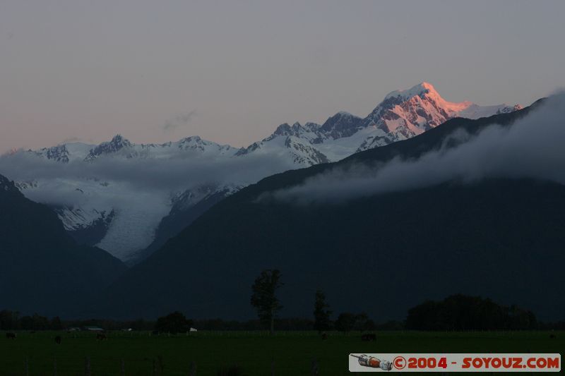 Fox Glacier - Near the coast - Sunset
Mots-clés: New Zealand South Island sunset glacier Montagne