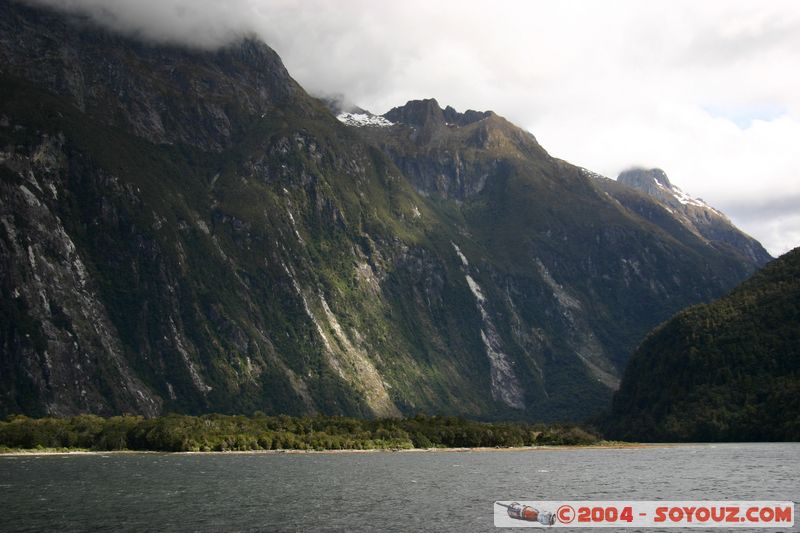 Milford Sound - Sandfly point
Mots-clés: New Zealand South Island patrimoine unesco Montagne