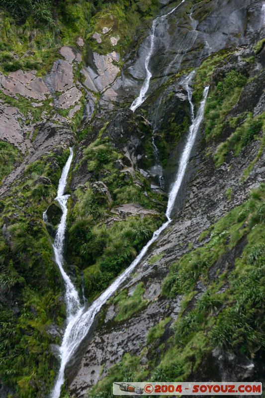 Milford Sound - Waterfalls
Mots-clés: New Zealand South Island patrimoine unesco cascade