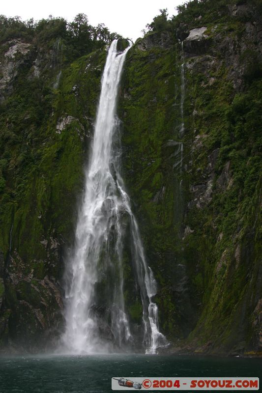 Milford Sound - Stirling Falls
Mots-clés: New Zealand South Island patrimoine unesco cascade