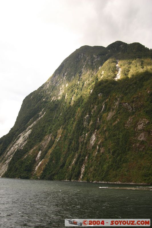 Milford Sound
Mots-clés: New Zealand South Island patrimoine unesco Montagne