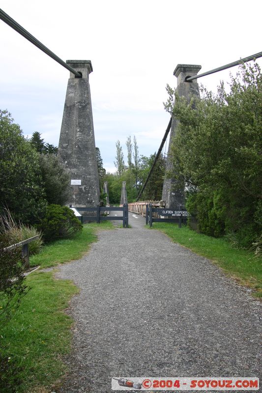 Southern Scenic Road - Clifden Suspension Bridge (1899)
Mots-clés: New Zealand South Island