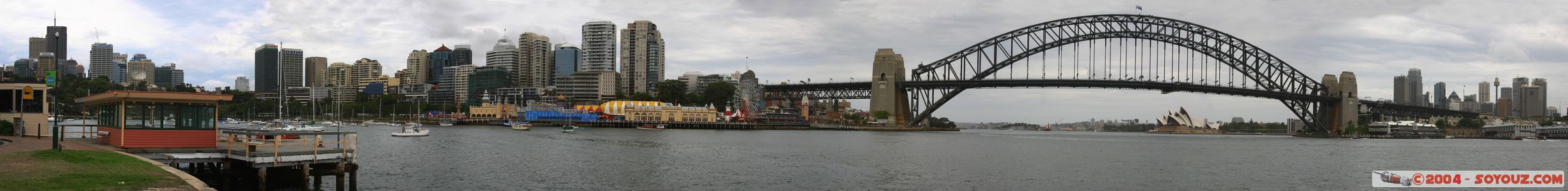 panorama of North Sydney and Harbour Bridge
Mots-clés: panorama
