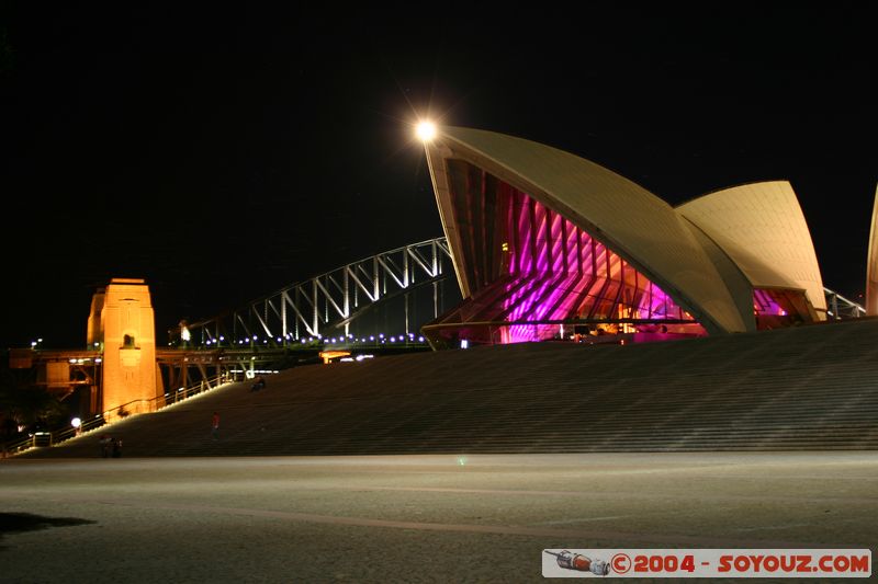 Sydney by Night - Opera House
Mots-clés: Nuit patrimoine unesco Opera House
