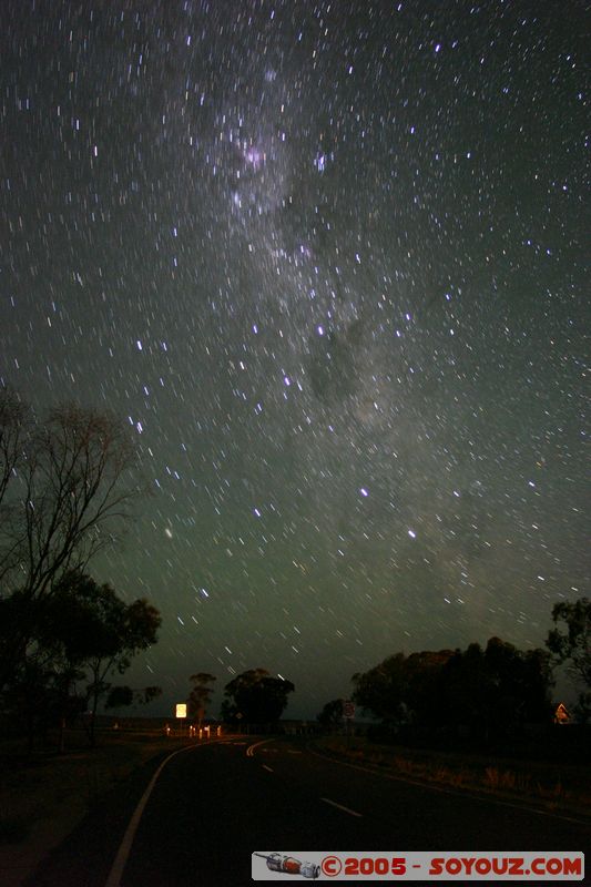Broken Hill - starry night
Mots-clés: Astronomie Nuit Etoiles
