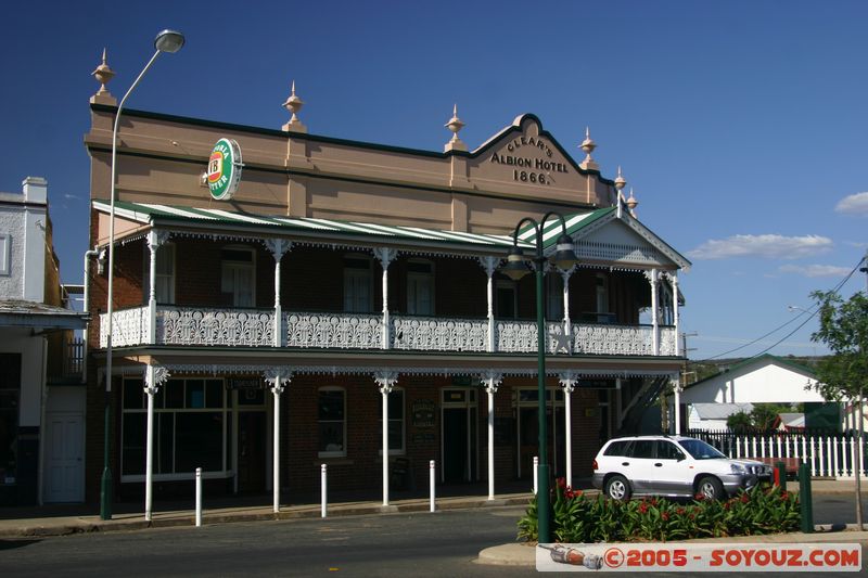 Grenfell - Albion Hotel
